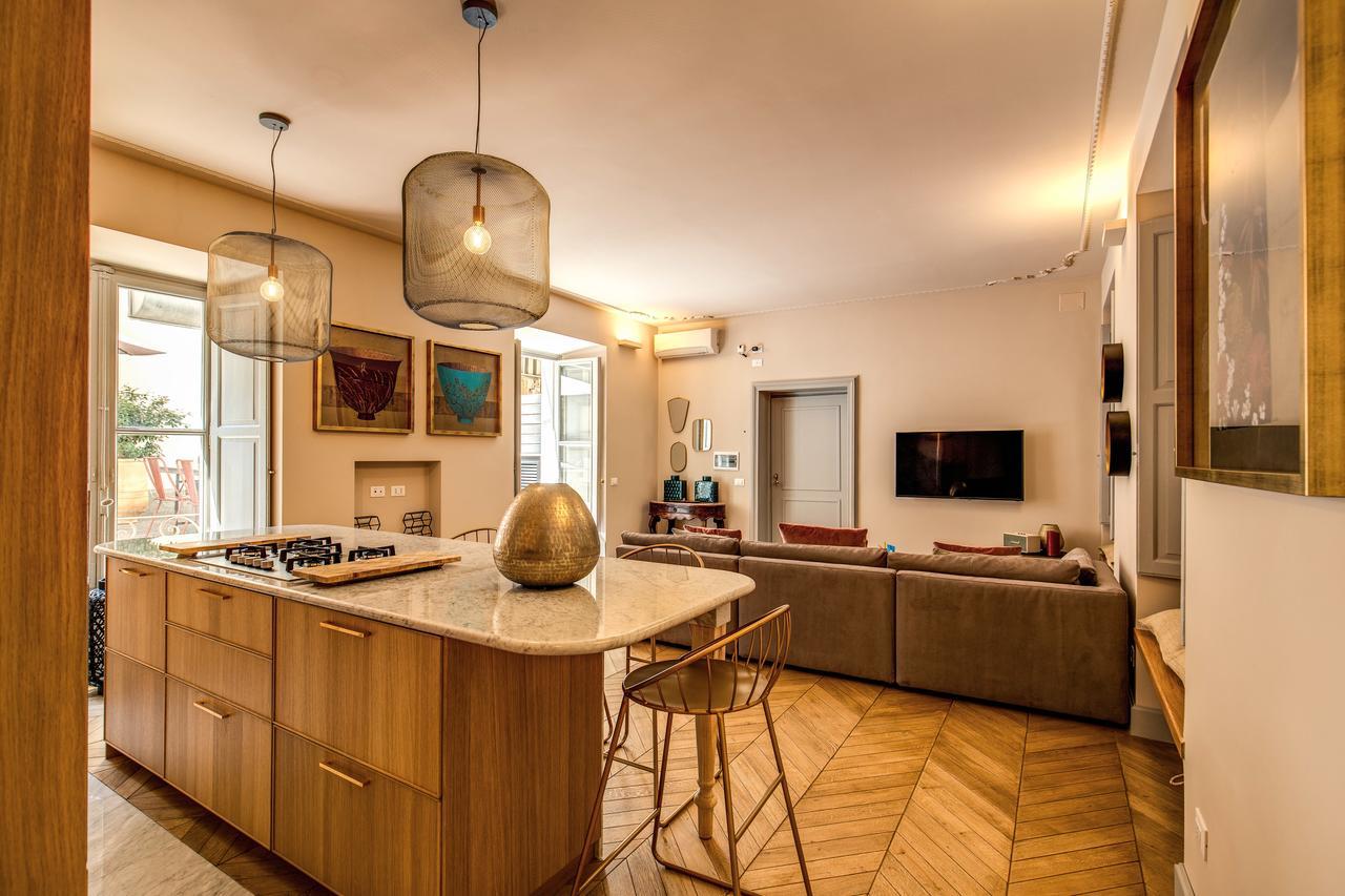 Decharme Apartment With Terrace In Monti Rom Exteriör bild