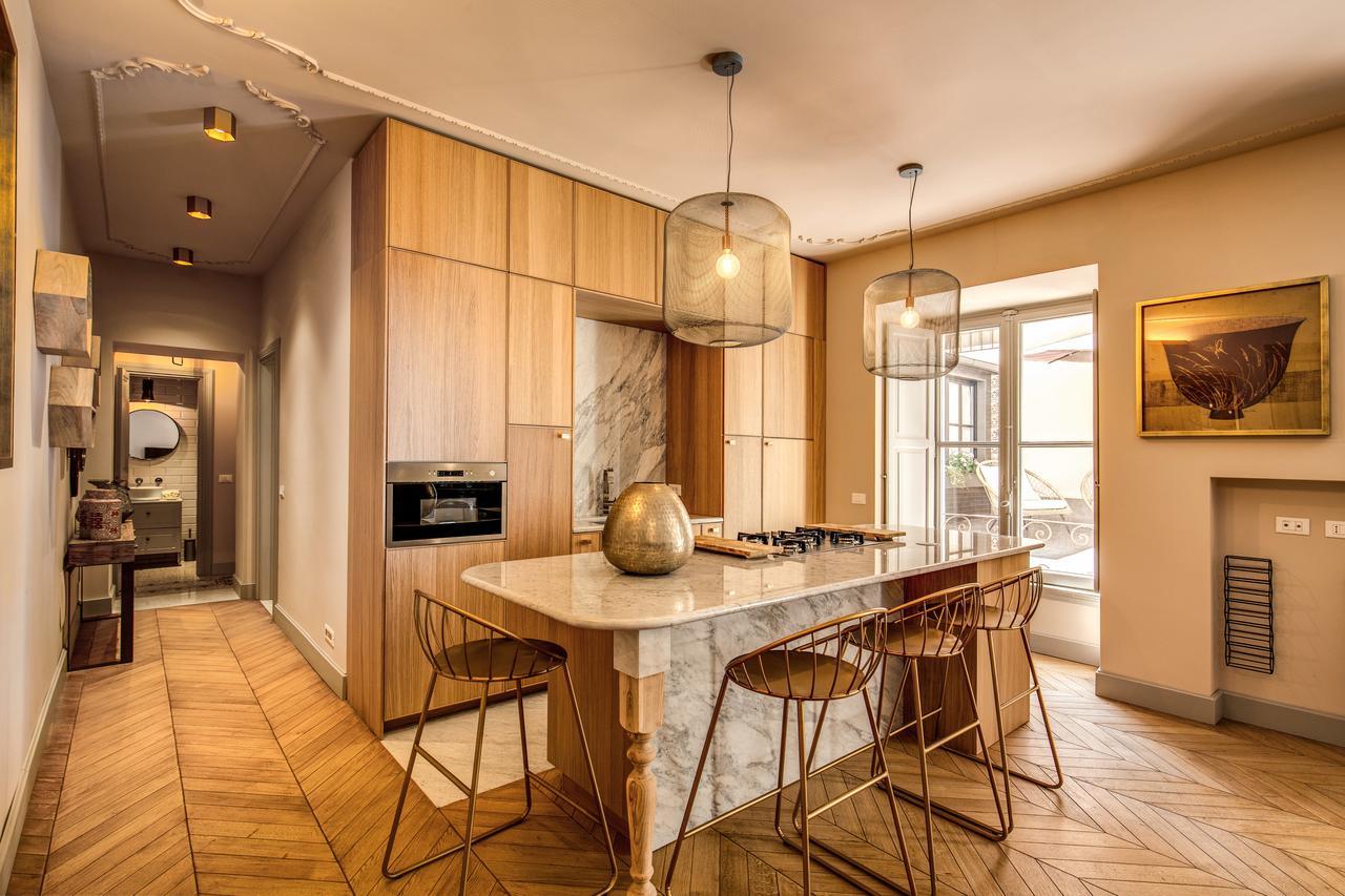 Decharme Apartment With Terrace In Monti Rom Exteriör bild