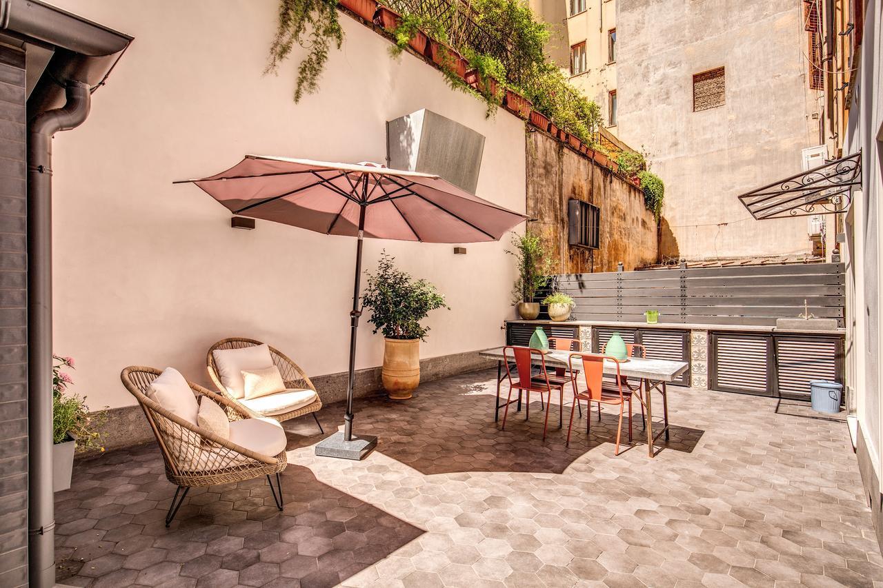 Decharme Apartment With Terrace In Monti Rom Exteriör bild